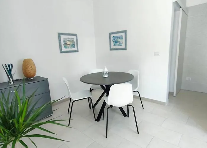 Casa Lety Con Giardino, By Affitti Brevi شقة *