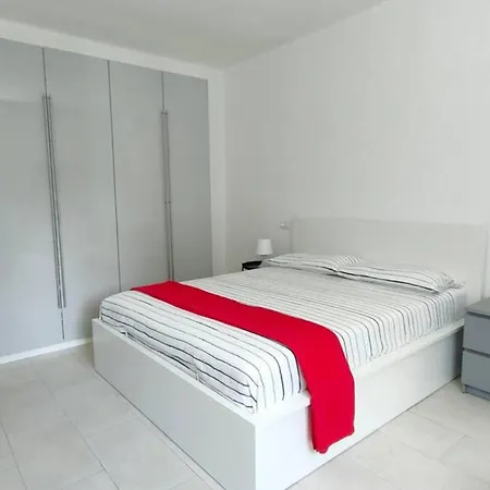 Casa Lety Con Giardino, By Affitti Brevi Lägenhet